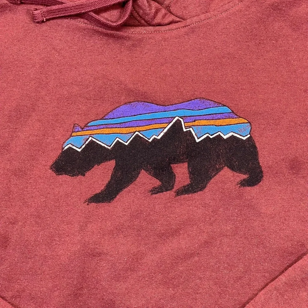 Patagonia Hoodie Womens XS Red Pullover Fitz Roy Bear Graphic Sweatshirt 39556 - Picture 2 of 11